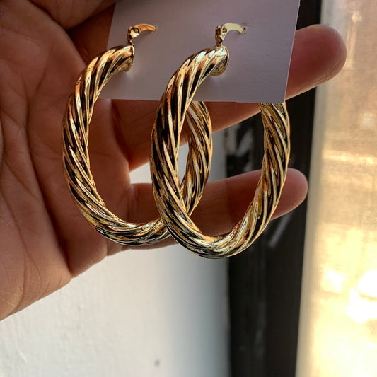 Twisted line oval gold filled hoops